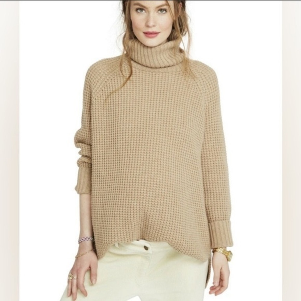 Hatch Waffle Turtleneck in Camel